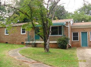 706 2nd St SW, Conover, NC 28613