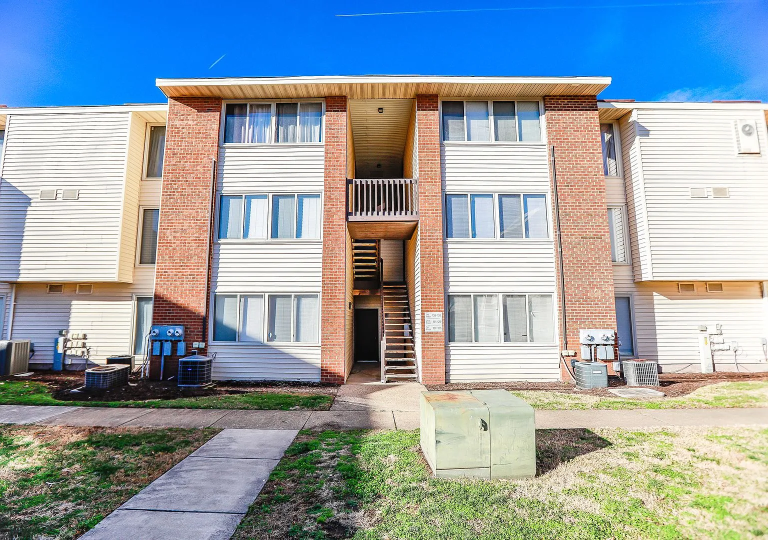 "Low Maintenance Living" In Prime Hampton Roads Area — Photo 3