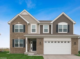 1584 Hearthstone Ln, North Aurora, IL 60542