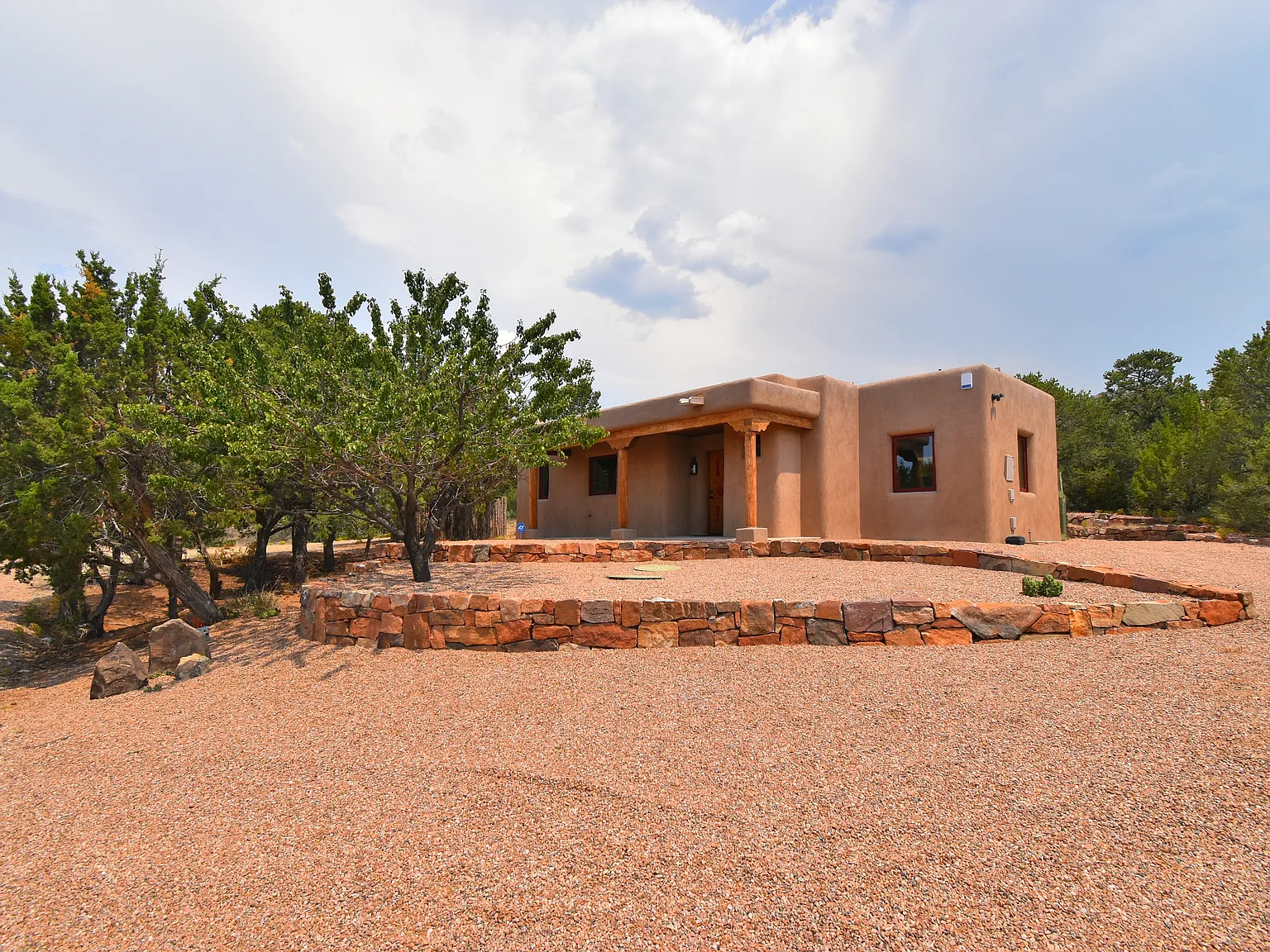 2 bed, $2,700 — Photo 1