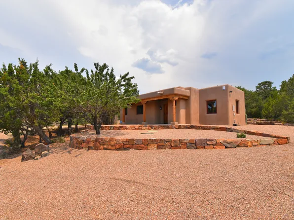 36 Camino Tres Cruces, Santa Fe, NM 87506