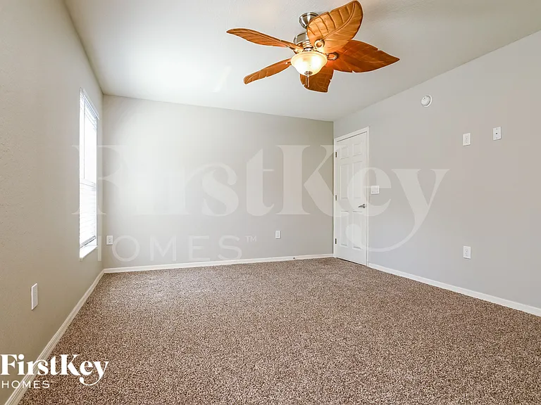 901 Pearly Ridge Ln — Photo 6