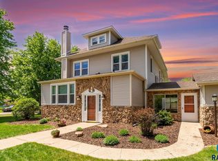 500 6th St, Hudson, SD 57034