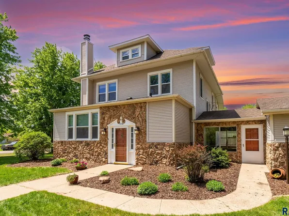 500 6th St, Hudson, SD 57034