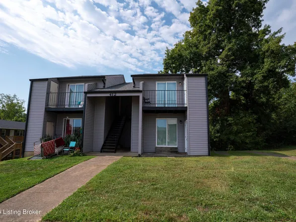 412 Woodcreek Dr, Radcliff, KY 40160