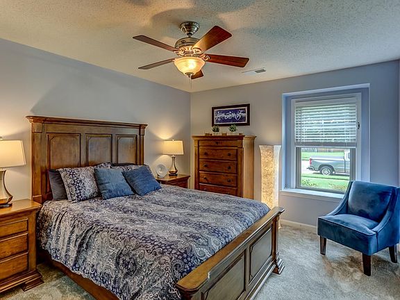 4th image of 3280 Venson Dr