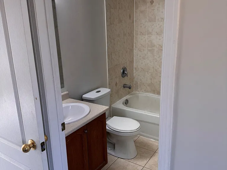 3 Oakmoor Ln — Photo 8