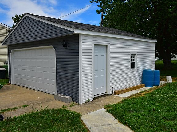 5th image of 36645 Lakehurst Dr