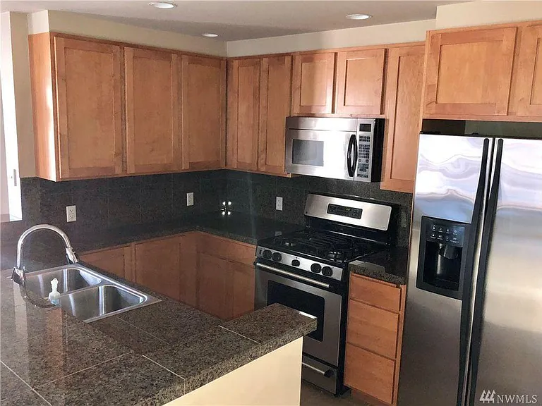 2607 Western Ave #710 — Photo 8