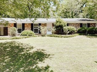 2604 Maple Dr, Starkville, MS 39759