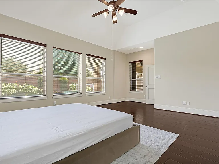 28639 Rolling Ridge Dr — Photo 16