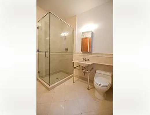 Sold by Nest Seekers International | media 6