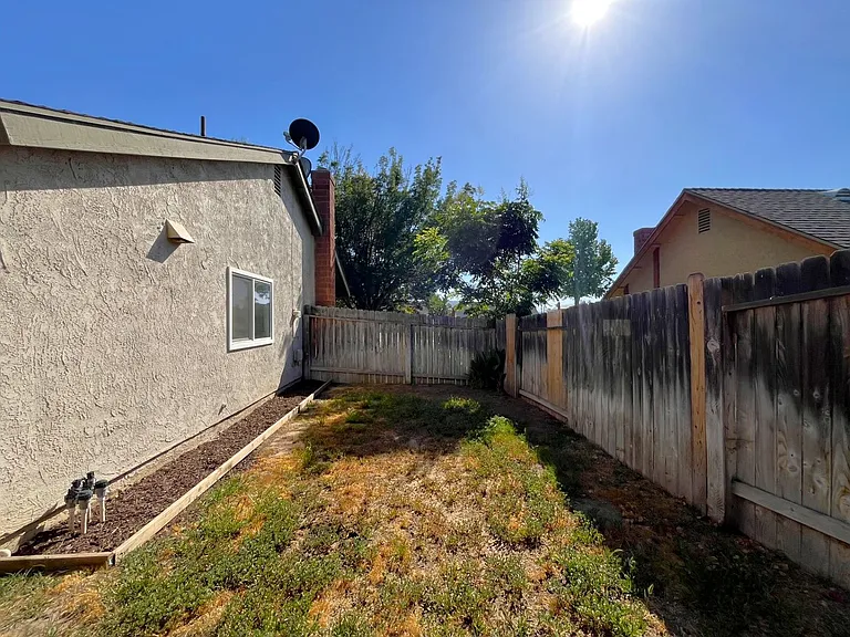 2757 Aries Ln — Photo 37