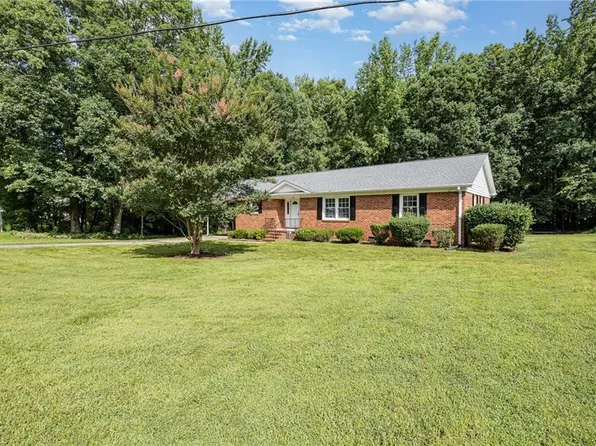 5045 Blakeshire Rd, Greensboro, NC 27406