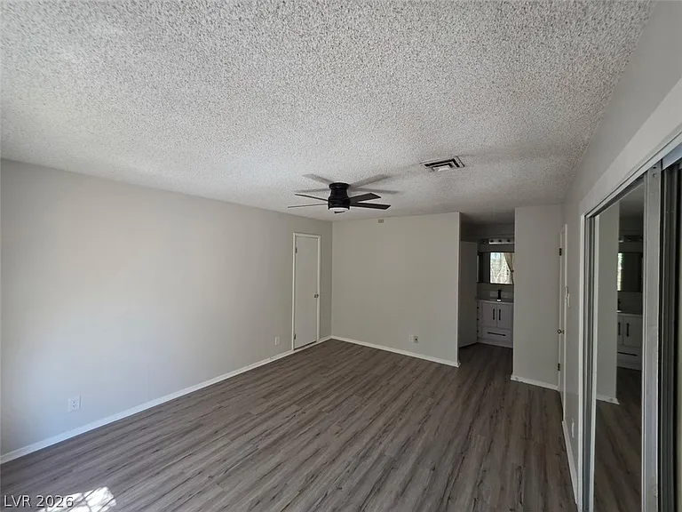 2725 Colanthe Ave — Photo 22