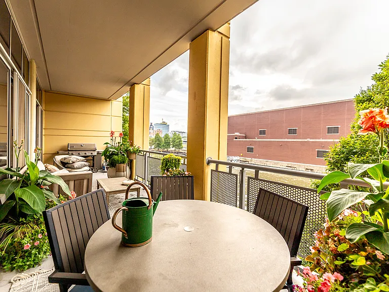 720 N Larrabee St #203 — Photo 5
