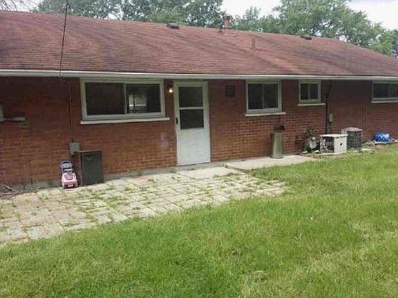 2nd image of 3598 Utica Dr