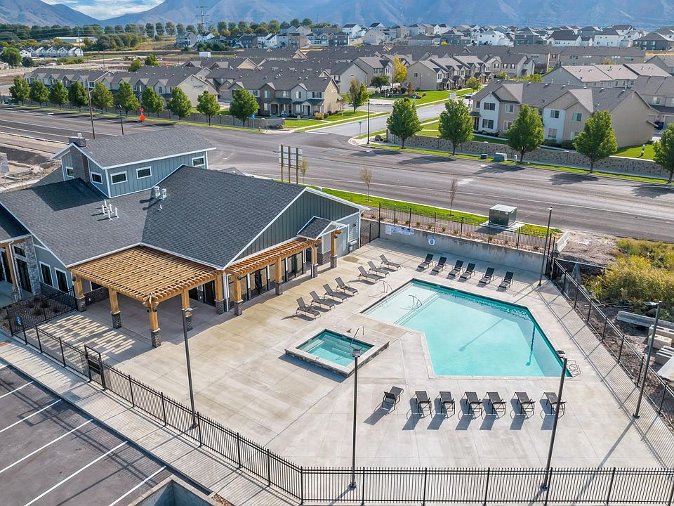 Clubhouse aerial view