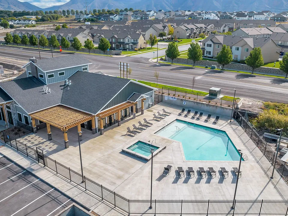 Clubhouse aerial view