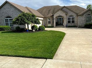 7701 Tournament Dr, Waterville, OH 43566