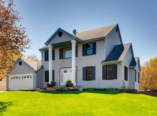 12711 Edgemont Curv, Apple Valley, MN 55124