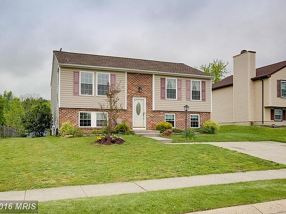 2nd image of 704 Dogwood Dell Ct