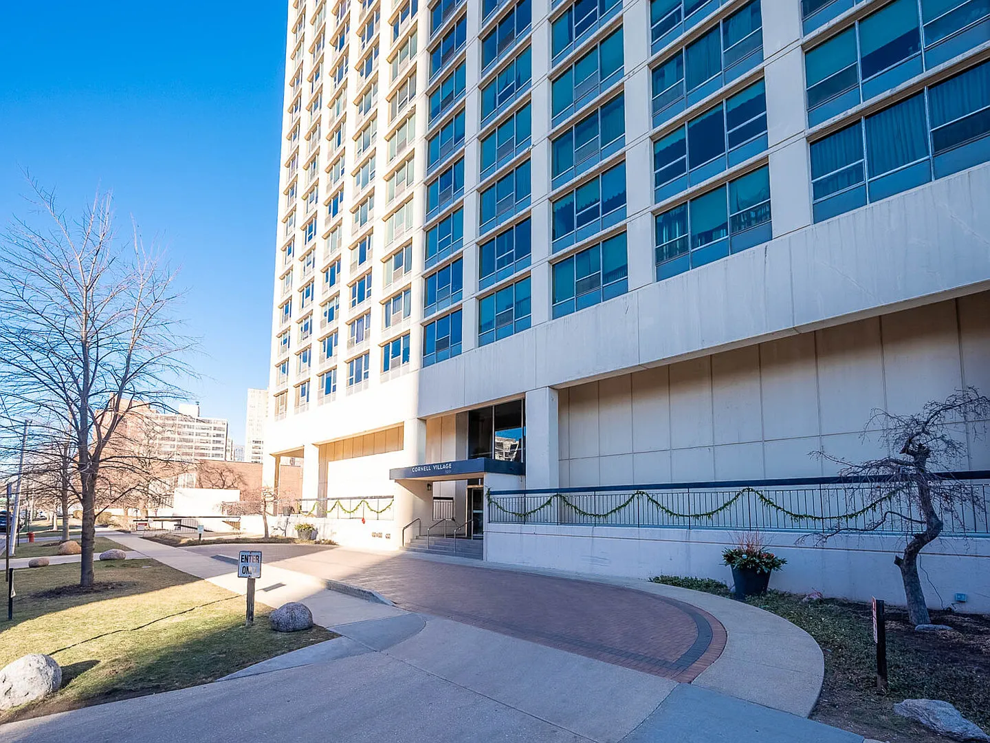 5201 S Cornell Ave APT 4B photo 1