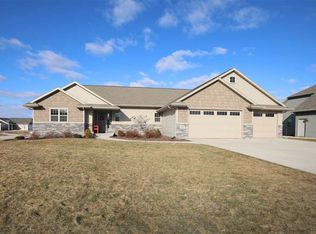 4363 N Star Ridge Ln, Appleton, WI 54913