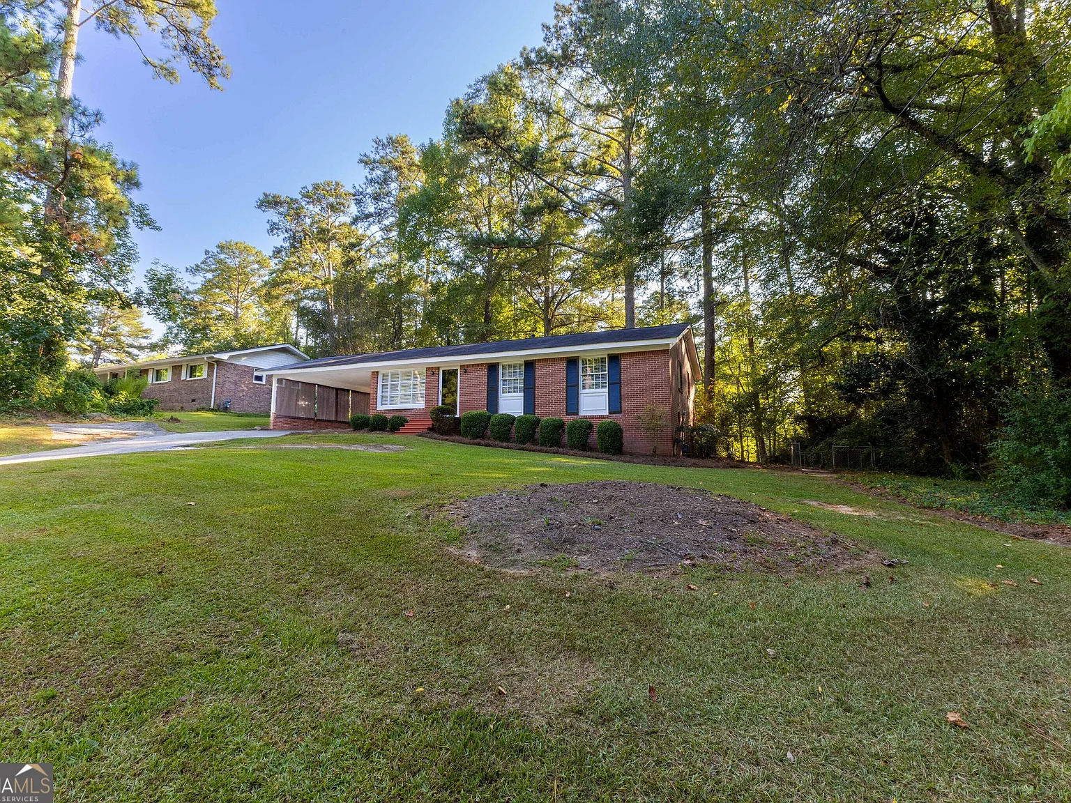 3 bed, 2.0 bath, 1270 sqft, $2,300 — Photo 4
