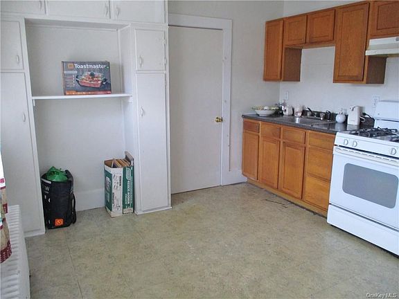 3rd image of 5 Orange St