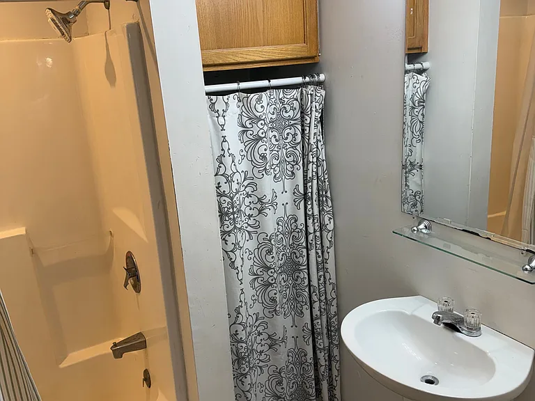 503 E Oliver St — Photo 17