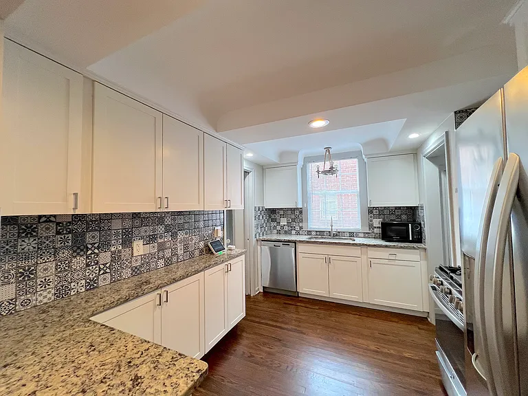 4411 Devonshire Rd — Photo 1