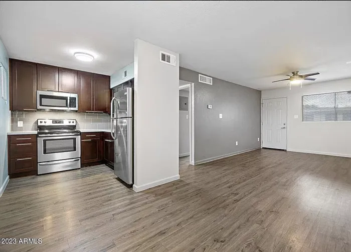 2326 E Pinchot Ave #10 — Photo 26