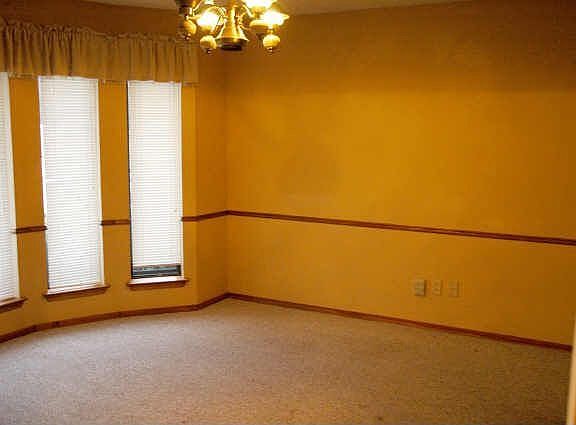 3rd image of 605 Cumberland Dr