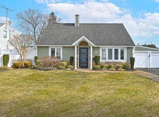 1433 Harding St, Bellmore, NY 11710