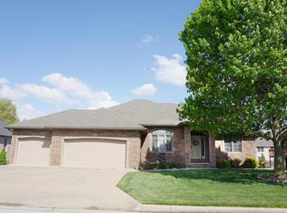 1006 N 18th Ave, Ozark, MO 65721