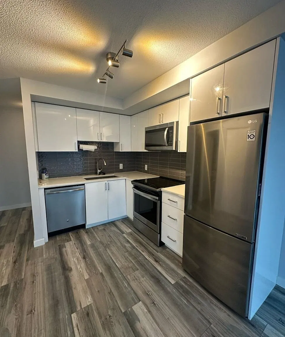 1 bed, 548 sqft, $2,300 — Photo 2