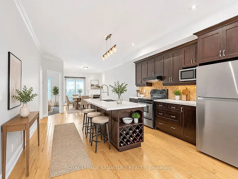 1019A College St — Photo 1