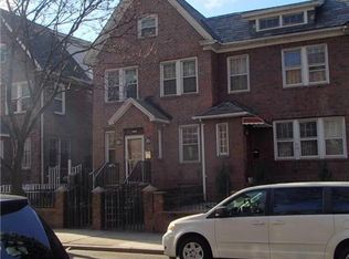 3322 90th St, Flushing, NY 11372
