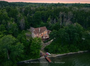 3246 County Road 8 Rd, Prince Edward County, ON K0K2T0