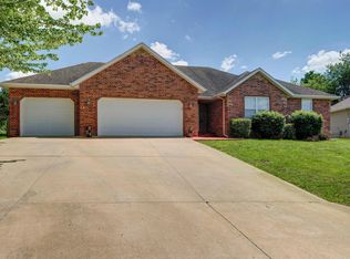 3002 W Grandview St, Springfield, MO 65803
