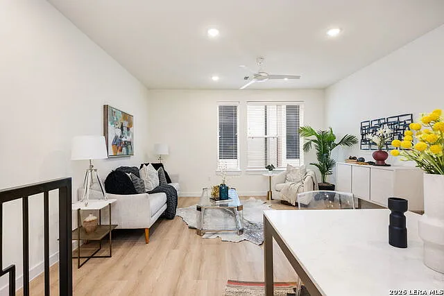 719 E Locust St #3110 — Photo 4