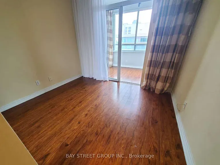 23 Hollywood Ave #Penthouse 206 — Photo 12