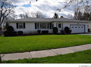 28 Moroa Dr, Rochester, NY 14622