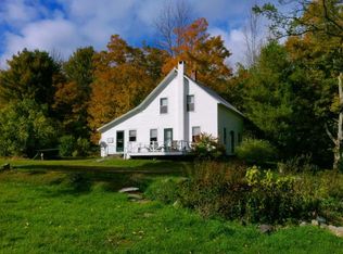 845 W Hill Rd, Townshend, VT 05353