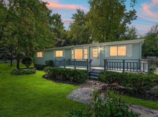 3400 Emmons Ave, Rochester Hills, MI 48307