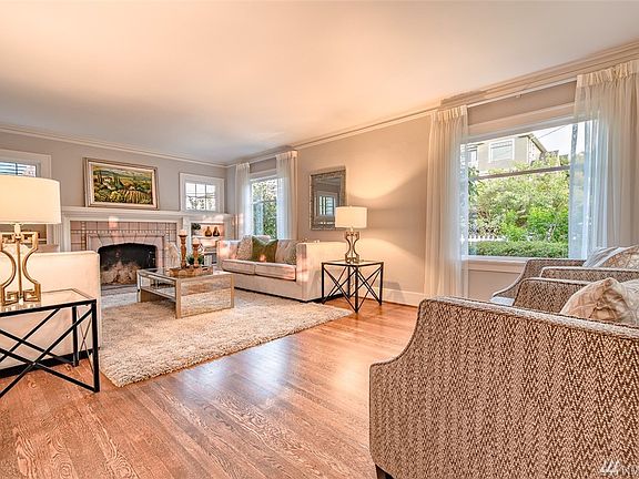 5th image of 2602 Queen Anne Ave N