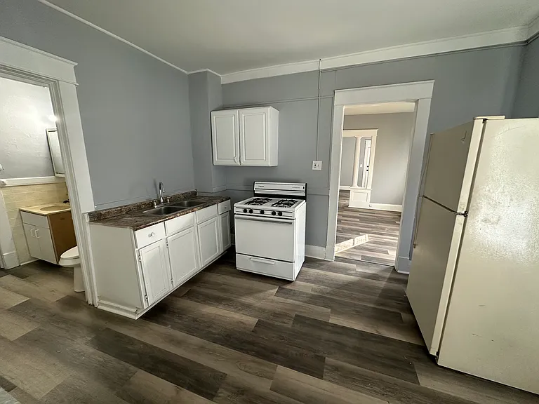 3227 Maple St #2 — Photo 15