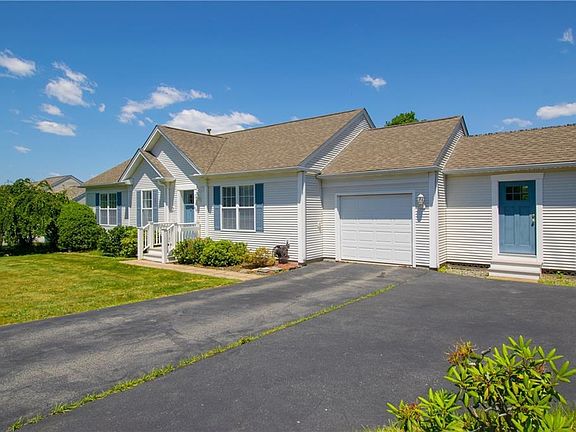 3rd image of 46 Goldenrod Dr