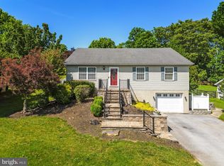 61 Putnam Dr, Inwood, WV